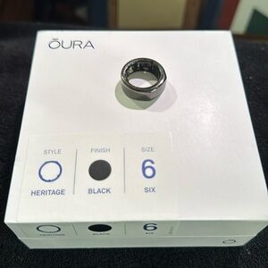 Black Smart Ring OURA HERITAGE GEN 3